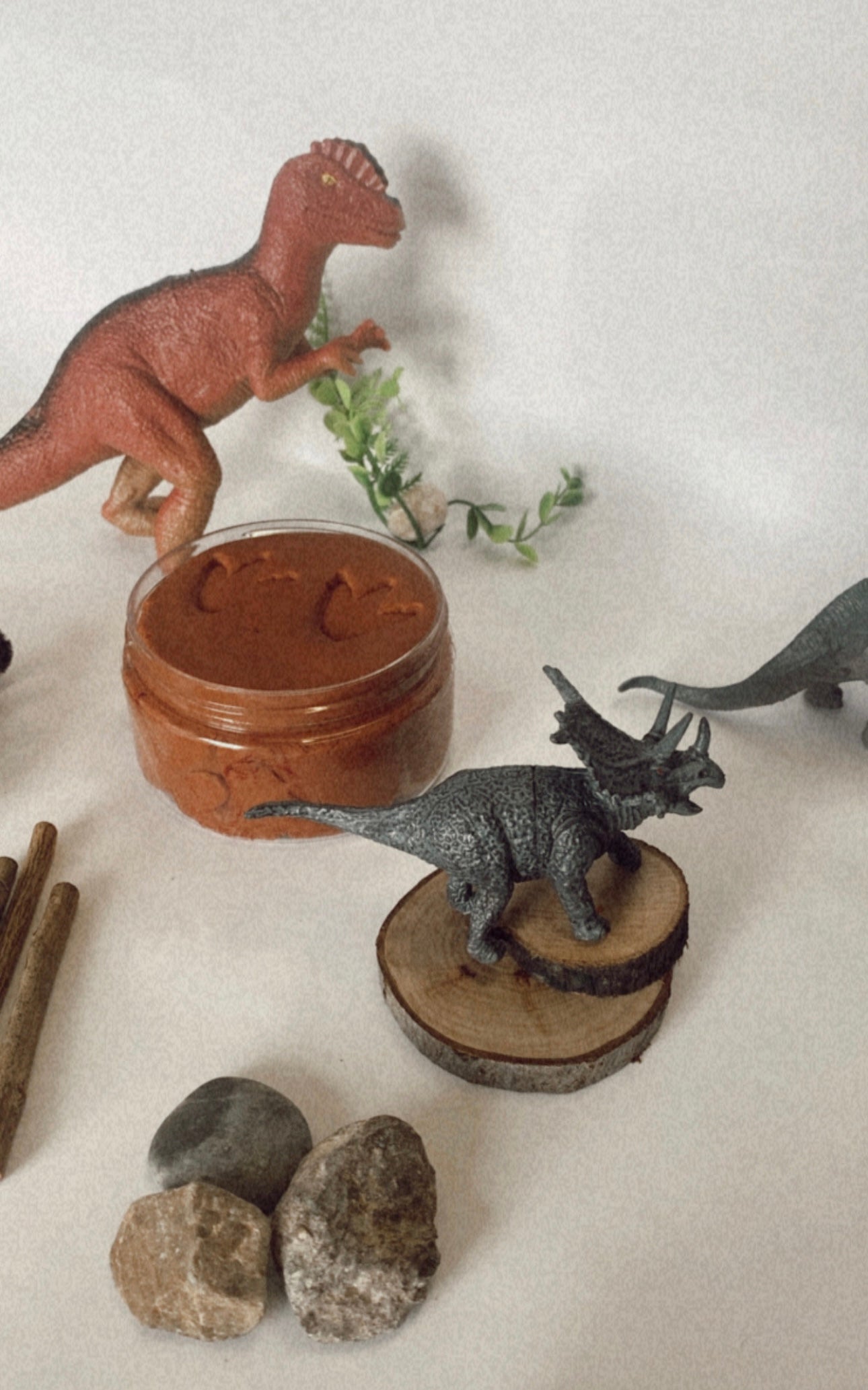 DINO WORLD SENSORY BOX