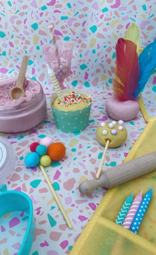 BAKE WITH ME SENSORY BOX